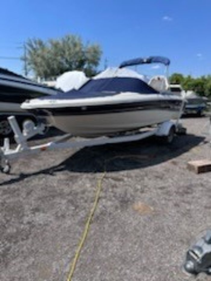 2005 Sea Ray 185 Sport BR Photo 4 of 14