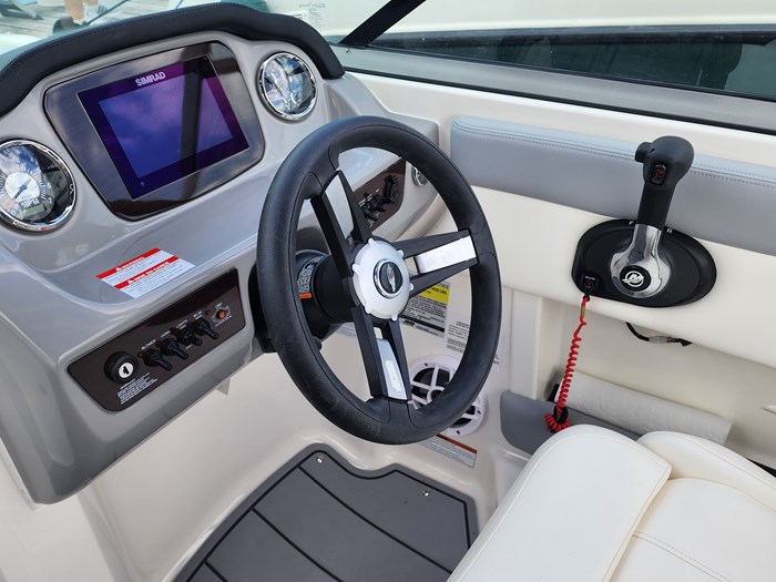 2022 Chaparral 21 SSI Sport Photo 8 sur 19