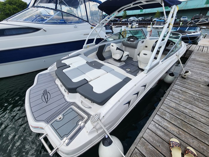 2022 Chaparral 21 SSI Sport Photo 11 sur 19