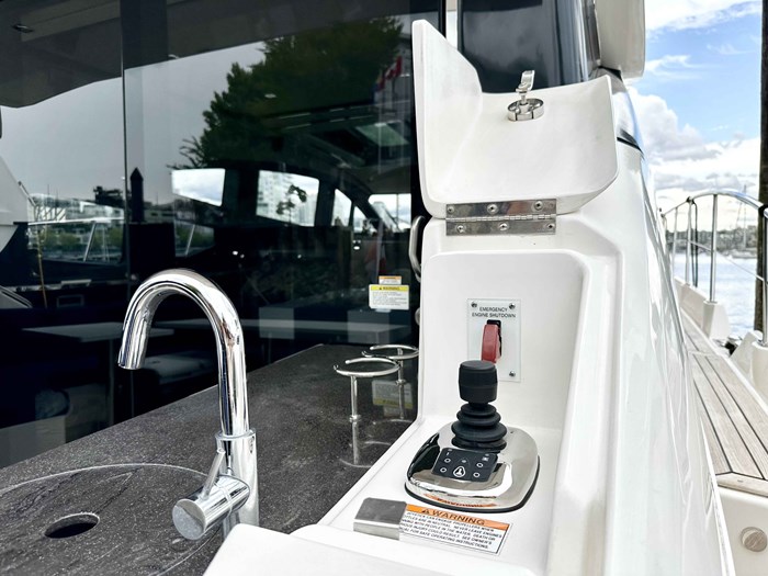 2015 Sea Ray L650 Photo 10 sur 70