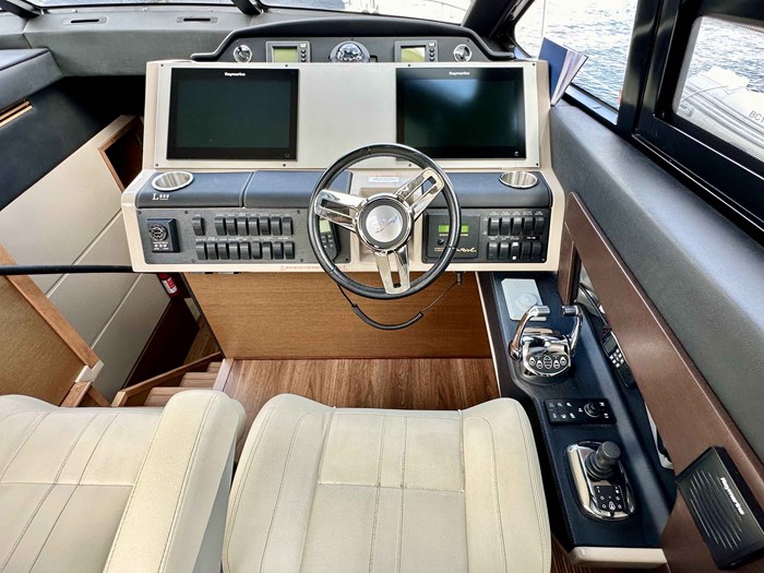 2015 Sea Ray L650 Photo 28 sur 70