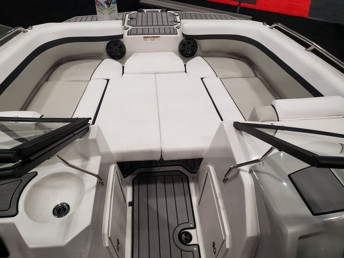 2023 Starcraft Marine SVX 210 With Mercruiser 4.5L 250HP Photo 13 of 20