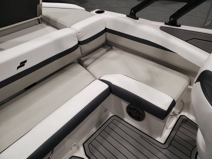 2023 Starcraft Marine SVX 210 With Mercruiser 4.5L 250HP Photo 18 of 20