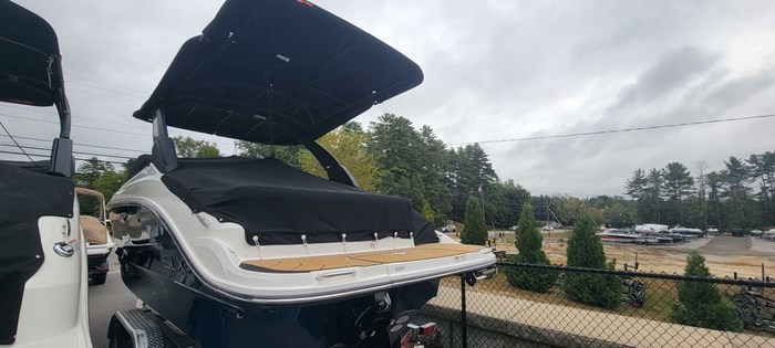 2025 Sea Ray 260 SLX Photo 3 sur 33