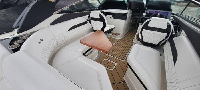 2025 Sea Ray 260 SLX Photo 15 sur 33