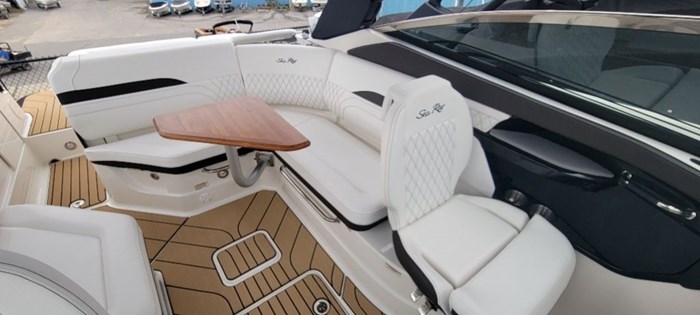 2025 Sea Ray 260 SLX Photo 10 sur 33