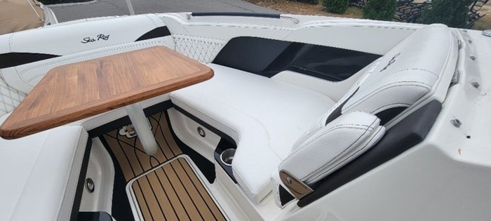 2025 Sea Ray 260 SLX Photo 24 sur 33