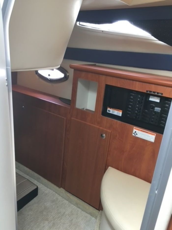 2010 Bayliner 335 SB Photo 11 sur 20