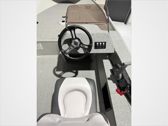 2023 Smoker Craft Angler / Patriot 16 SC Photo 12 of 16