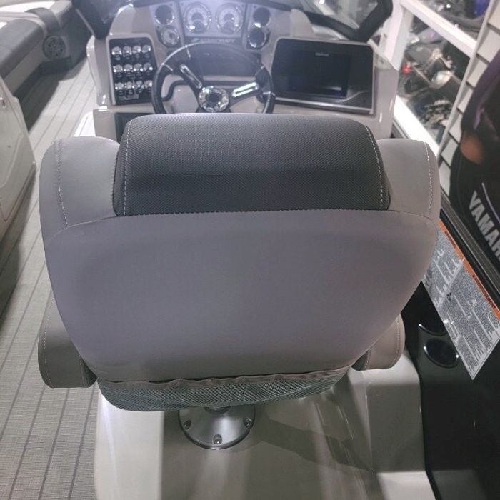 2024 Starcraft MX 25 Q DC W/300 HP YAMAHA Photo 4 of 12