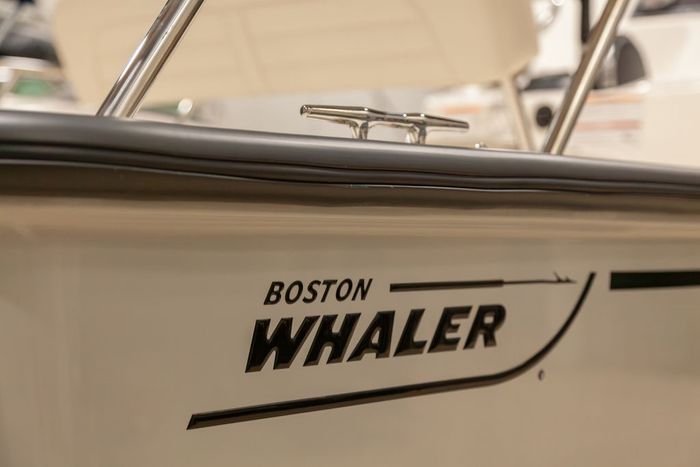 2024 Boston Whaler 150 Montauk Photo 14 of 14