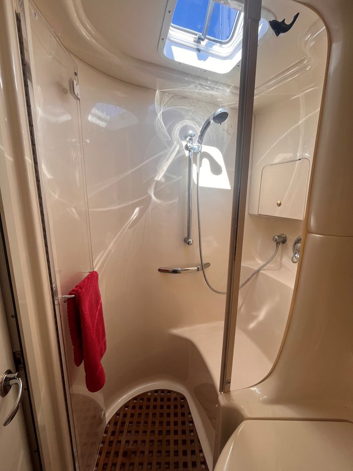 2000 Sea Ray 380 Sundancer M/C Photo 41 of 41