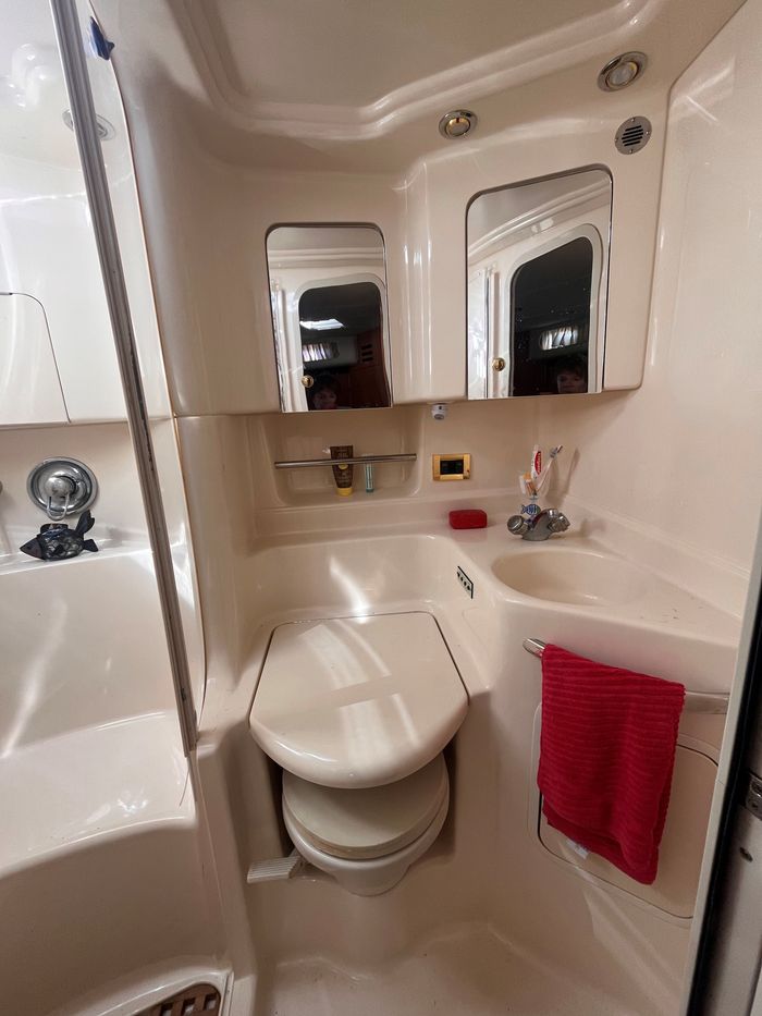 2000 Sea Ray 380 Sundancer M/C Photo 40 of 41