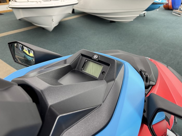 2025 Yamaha WaveRunner® JetBlaster® DLX 3-Up Photo 9 of 21