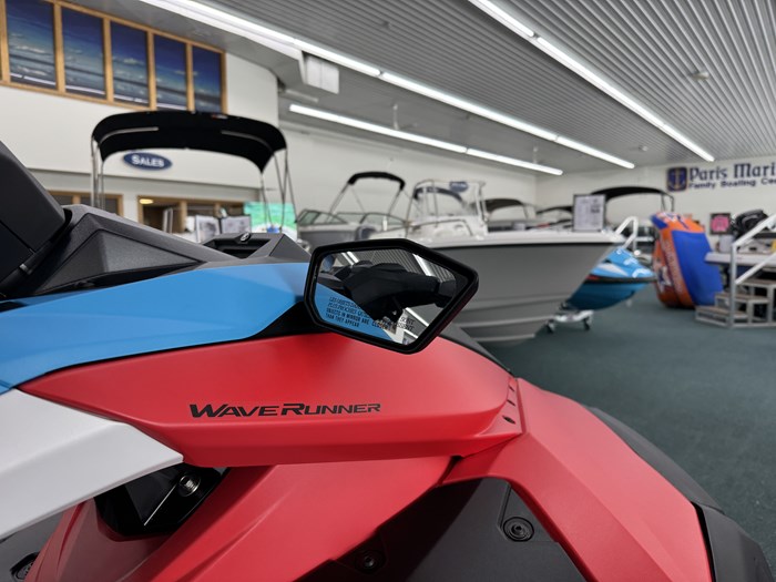 2025 Yamaha WaveRunner® JetBlaster® DLX 3-Up Photo 10 of 21
