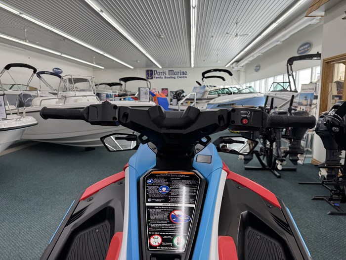 2025 Yamaha WaveRunner® JetBlaster® DLX 3-Up Photo 11 of 21