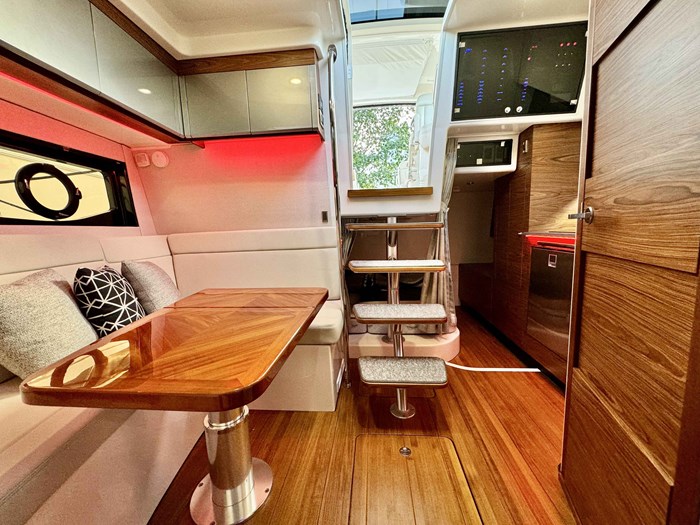 2022 Boston Whaler 405 Conquest Photo 34 sur 42