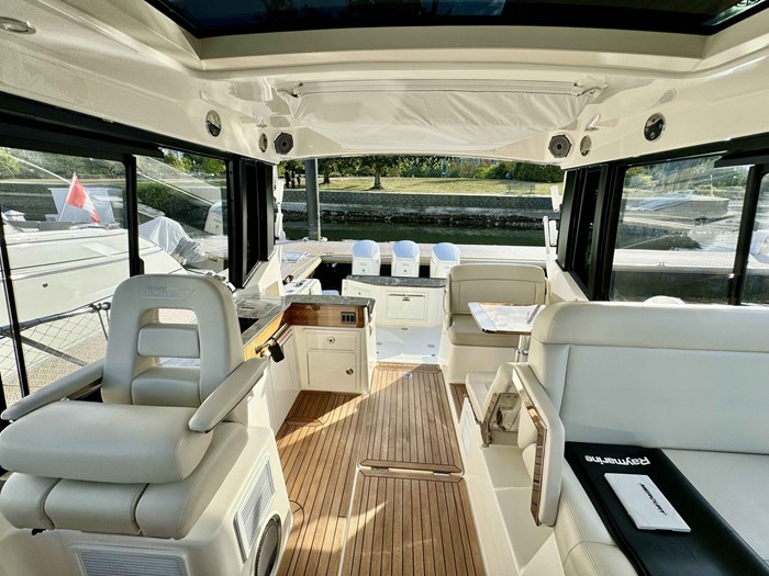 2022 Boston Whaler 405 Conquest Photo 19 sur 42