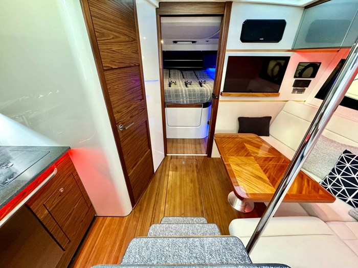2022 Boston Whaler 405 Conquest Photo 29 sur 42