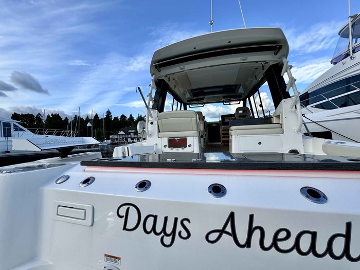 2022 Boston Whaler 405 Conquest Photo 5 sur 42