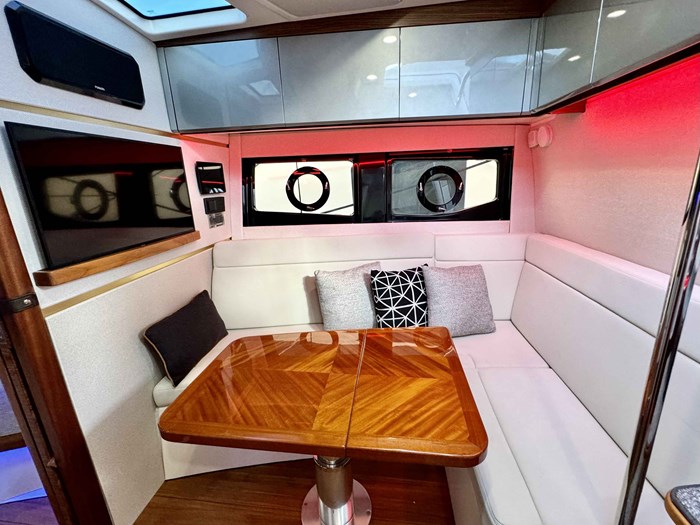 2022 Boston Whaler 405 Conquest Photo 30 sur 42