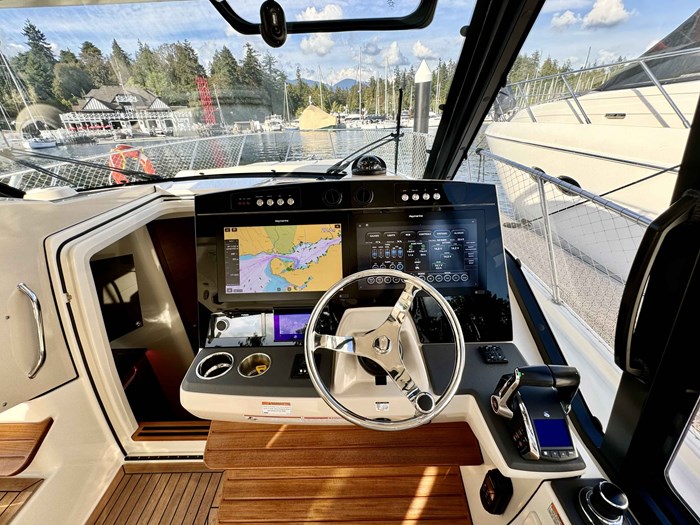 2022 Boston Whaler 405 Conquest Photo 14 sur 42