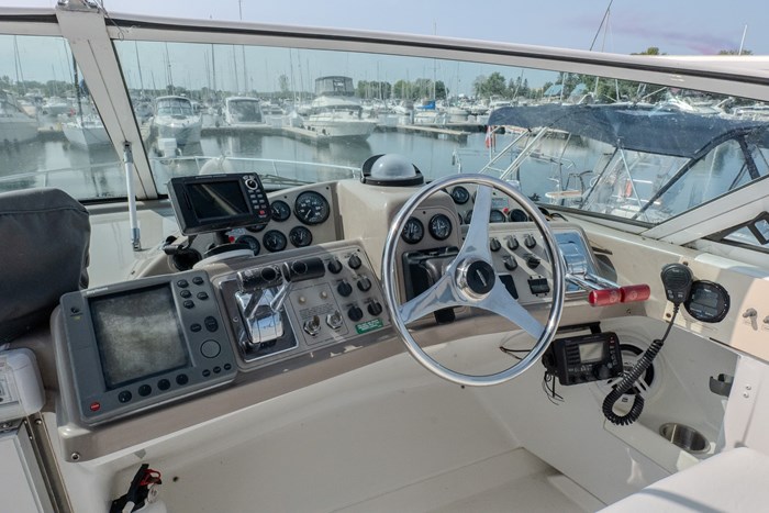1999 Carver 350 Mariner Photo 17 sur 19