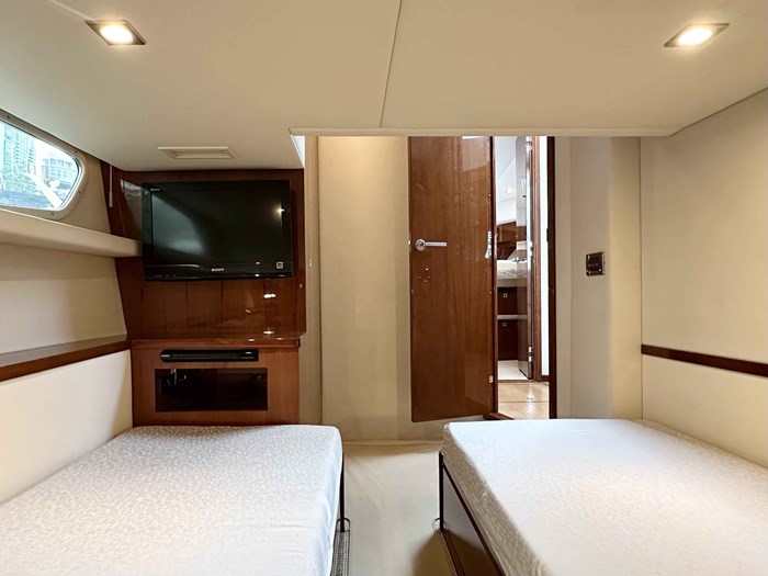 2012 Sea Ray 450 Sedan Bridge Photo 31 sur 52