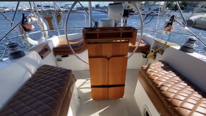 1983 Hunter 34 Photo 42 sur 48