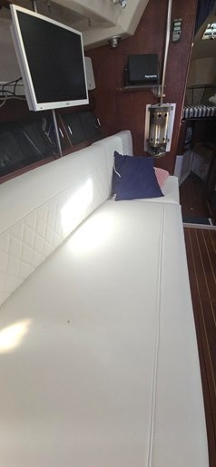 1983 Hunter 34 Photo 22 sur 48