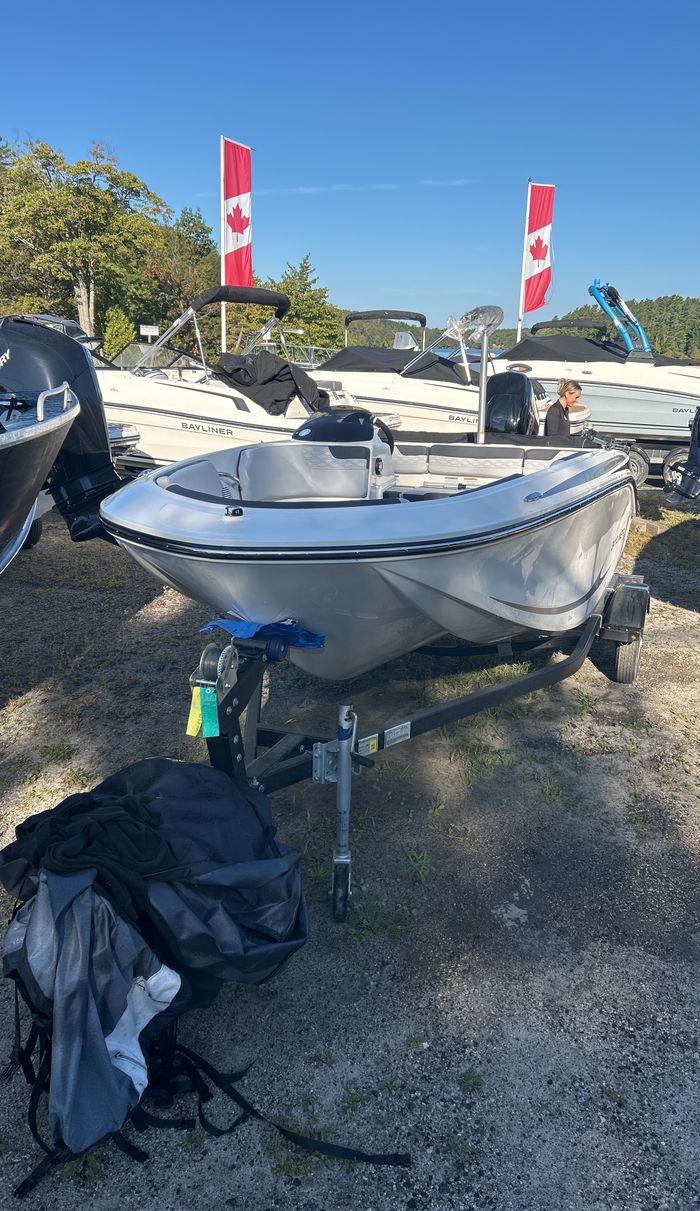 2025 Bayliner M15 Photo 6 sur 8