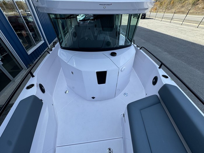 2024 Axopar 28 Cabin NO LUX TAX Photo 25 sur 30