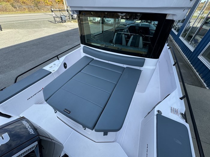 2024 Axopar 28 Cabin NO LUX TAX Photo 7 sur 30