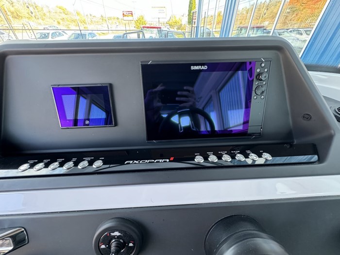 2024 Axopar 28 Cabin NO LUX TAX Photo 15 sur 30