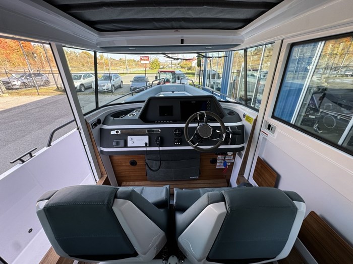 2024 Axopar 28 Cabin NO LUX TAX Photo 22 sur 30