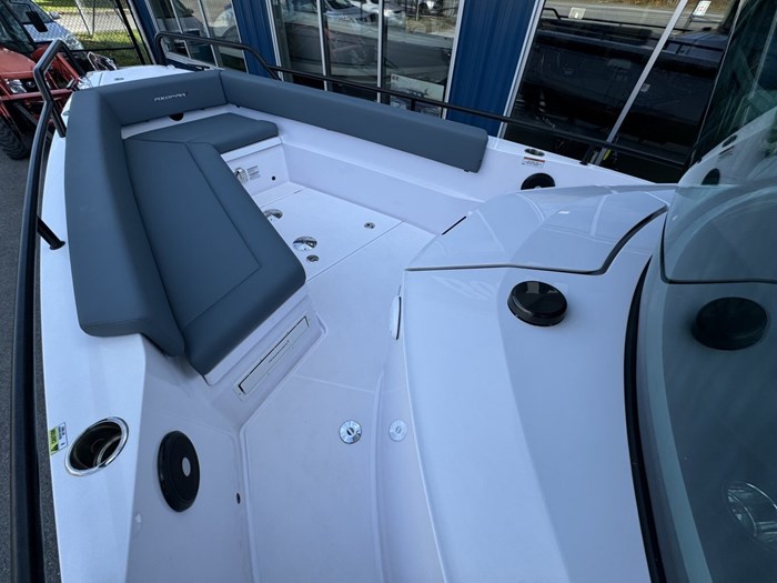 2024 Axopar 28 Cabin NO LUX TAX Photo 23 sur 30