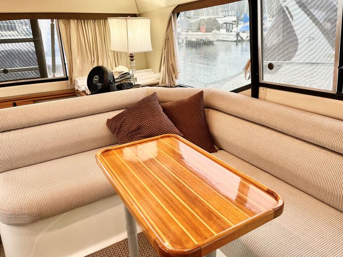 1999 Bayliner 3388 Motor Yacht Photo 17 of 45