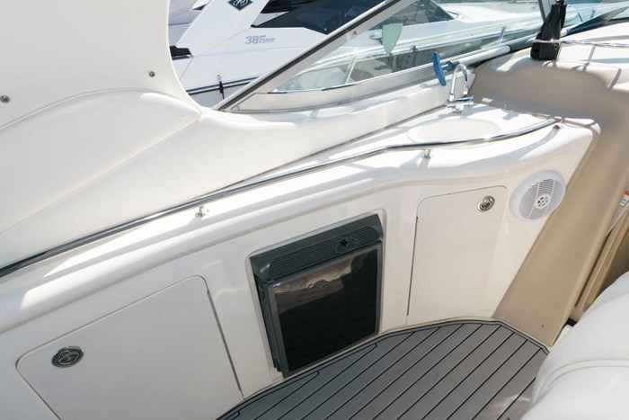 2005 Sea Ray 300 Sundancer Photo 11 sur 26