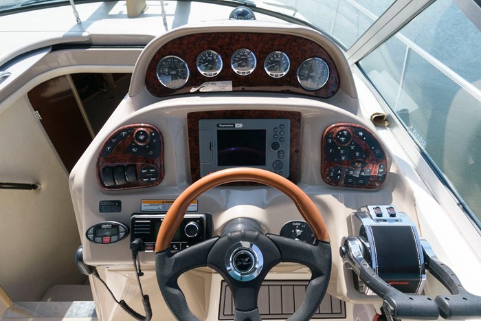 2005 Sea Ray 300 Sundancer Photo 10 sur 26