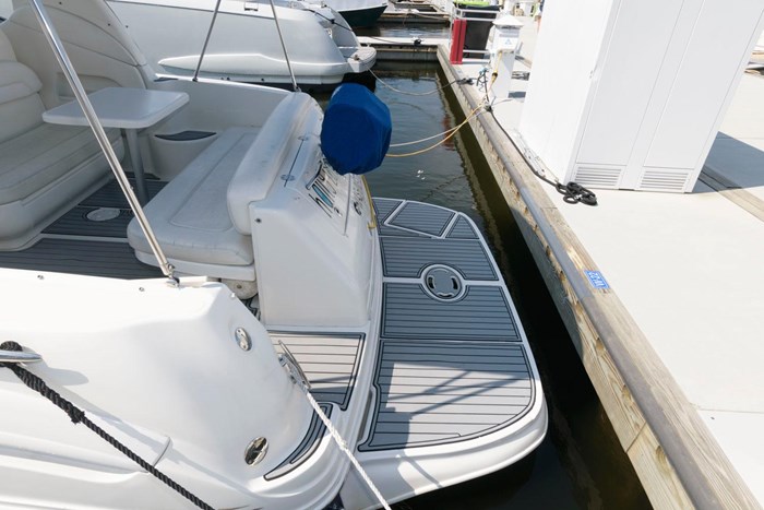 2005 Sea Ray 300 Sundancer Photo 14 sur 26