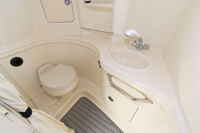 2005 Sea Ray 300 Sundancer Photo 20 sur 26