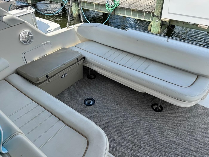 1998 Sea Ray 330 Sundancer Photo 9 sur 22