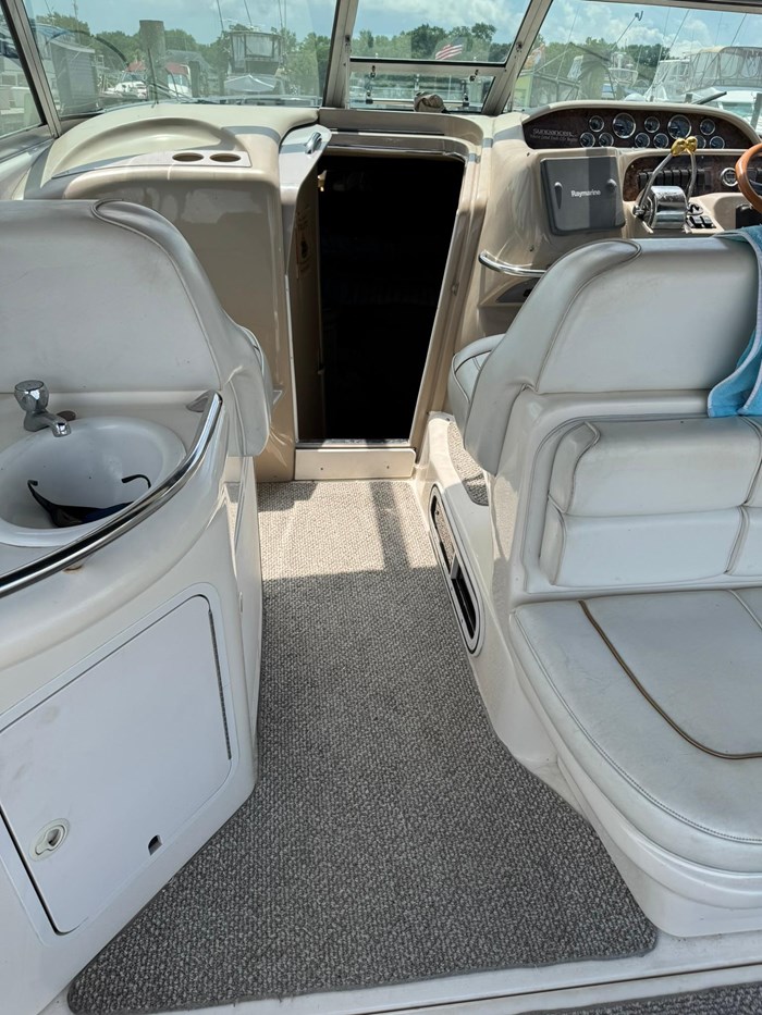1998 Sea Ray 330 Sundancer Photo 5 sur 22
