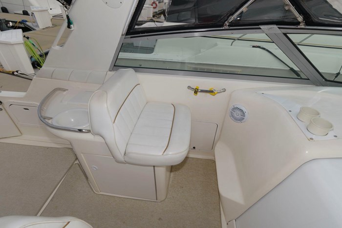 1997 Sea Ray 330 Sundancer Photo 7 sur 17