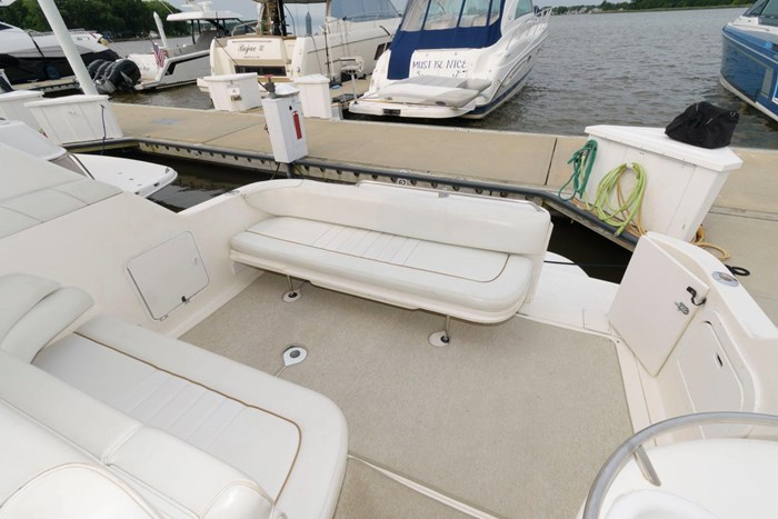 1997 Sea Ray 330 Sundancer Photo 3 sur 17