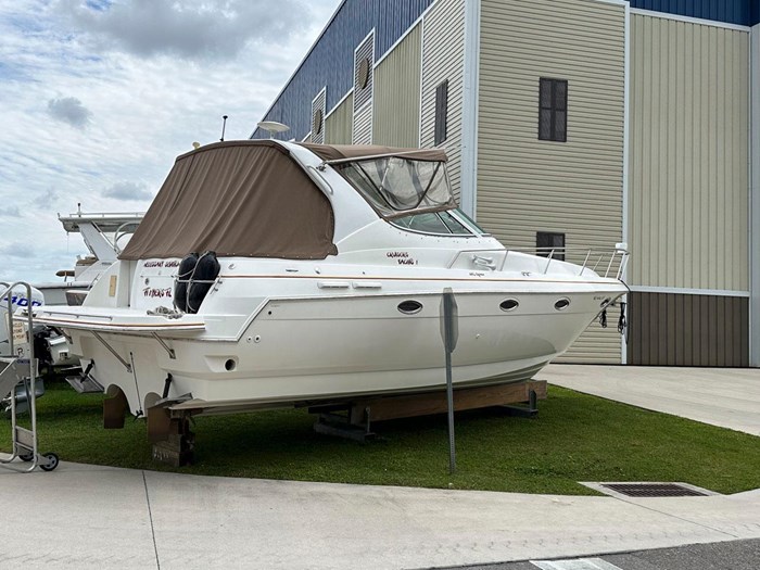 2002 Cruisers Yachts 3372 Express Photo 5 sur 29