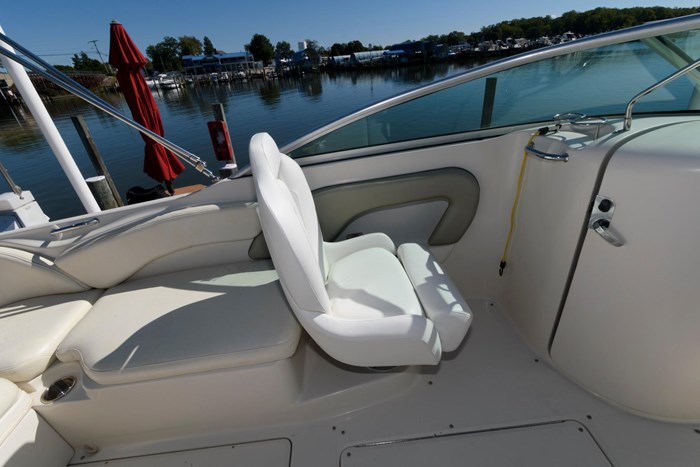 2007 Sea Ray 240 Sundeck Photo 8 sur 12