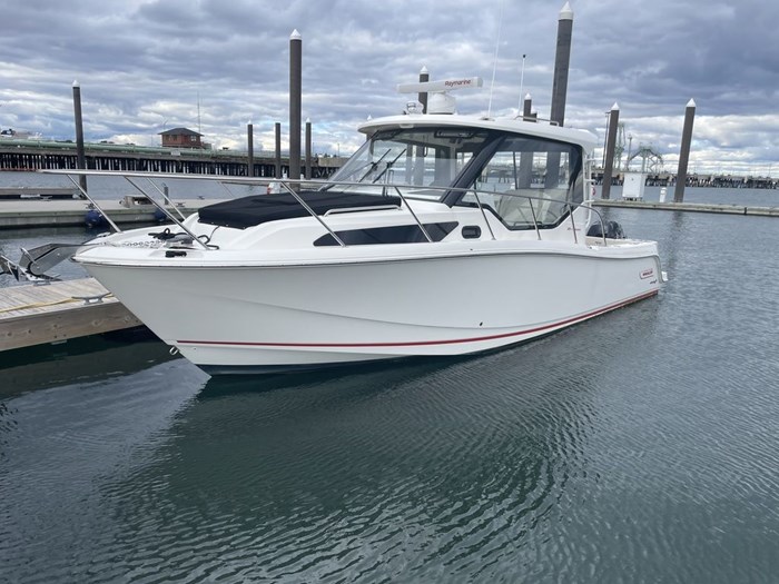 2023 Boston Whaler 325 Conquest Photo 2 sur 17