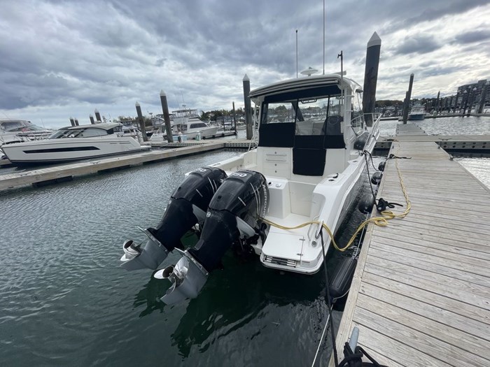 2023 Boston Whaler 325 Conquest Photo 6 sur 17