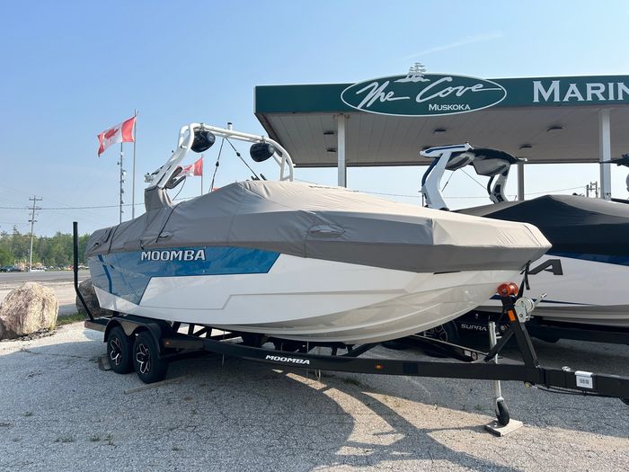 2025 Moomba Max™ Photo 3 of 33